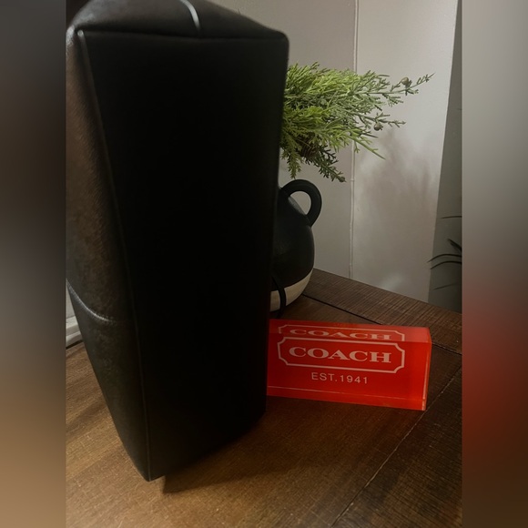 Coach Zip Top Black Leather Tote Bag - Picture 4 of 11